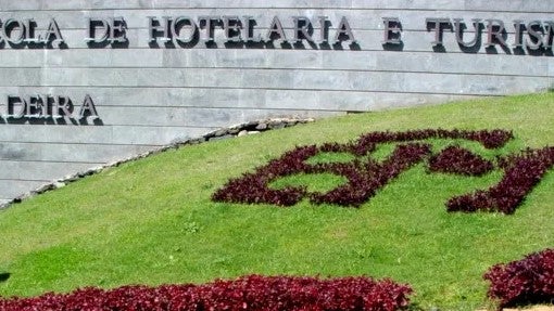 Imagem de Covid-19: Professor da Escola Profissional de Hotelaria e Turismo da Madeira testou positivo