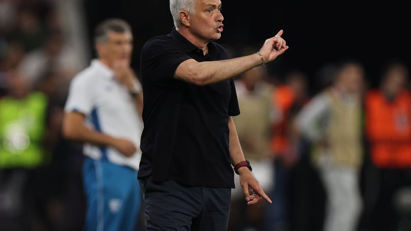 Imagem de «Reis» da Liga Europa foram frios demais para Mourinho