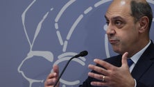 Imagem de Ministro da Saúde quer mitigar falta de medicamentos nas farmácias