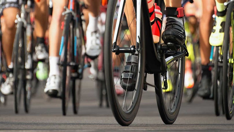 Imagem de Ciclista morre em queda numa prova