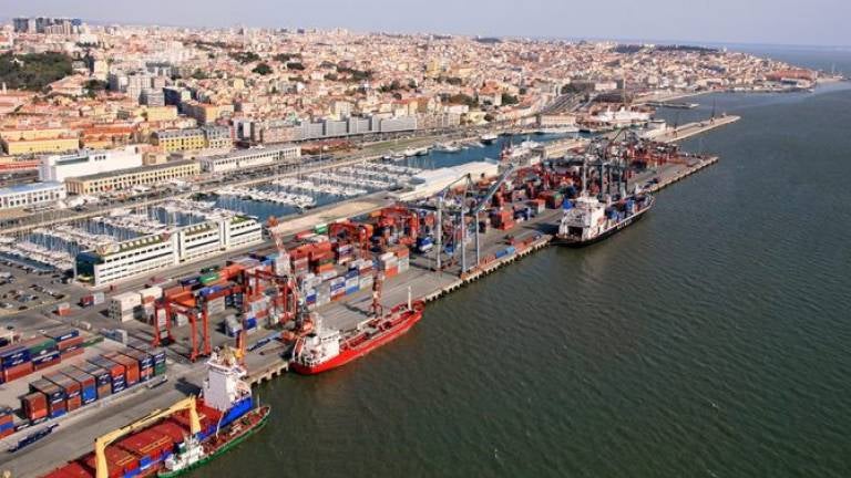 Imagem de Grupo Sousa vai gerir os reboques do porto de Lisboa
