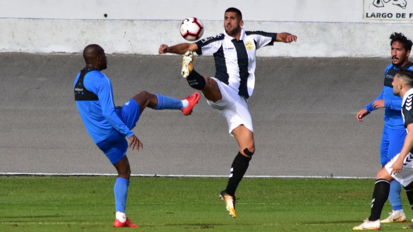 Imagem de Nacional e Estoril Praia empatam em jogo particular
