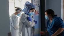 Imagem de Mais 95 mortes e 9.927 novos casos