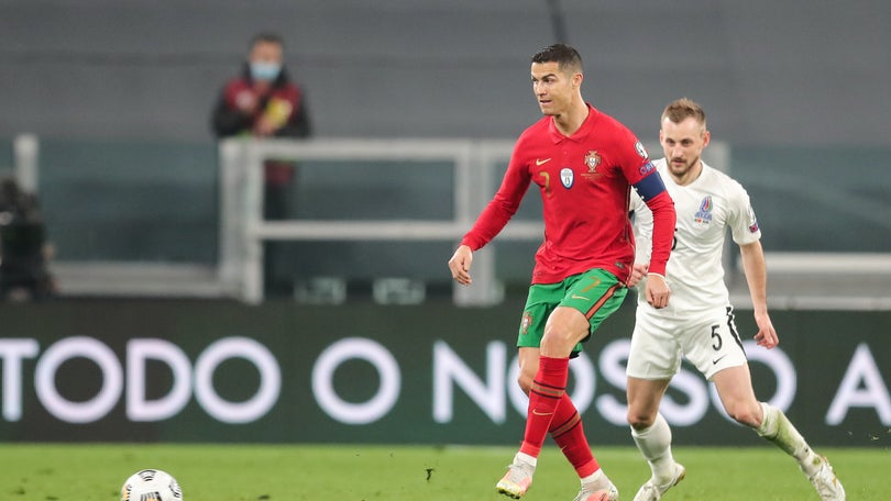 Imagem de Ronaldo bate recorde de carreira mais longa na Seleção