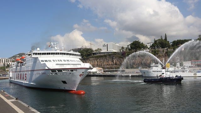 Ligação marítima Portimão/Funchal importante para “dinamizar turismo das regiões”