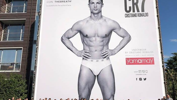 Imagem de Marca italiana de `lingerie` apoia Ronaldo em `história improvável`