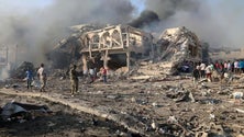 Imagem de Trinta mortos em atentado à bomba no centro da Somália