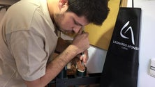 Imagem de Há uma oficina na Madeira que constrói e restaura bandolins