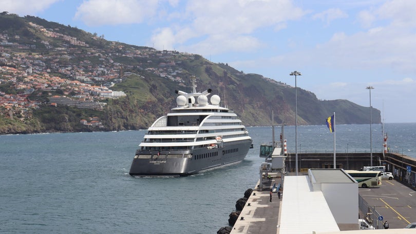 «Scenic Eclipse» estreia-se na Madeira