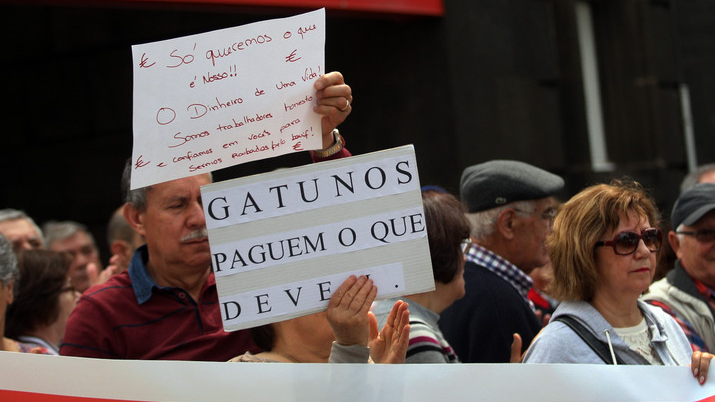 Imagem de Primeiro-ministro recebe lesados do Banif