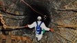 Mil mineiros presos em mina da África do Sul