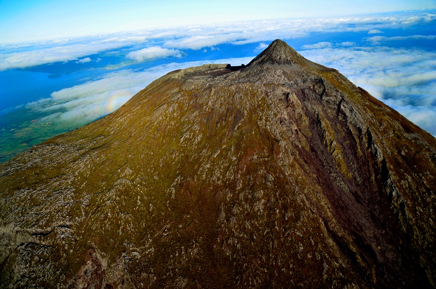 Guias alertam para excesso de turistas na Montanha do Pico (Som