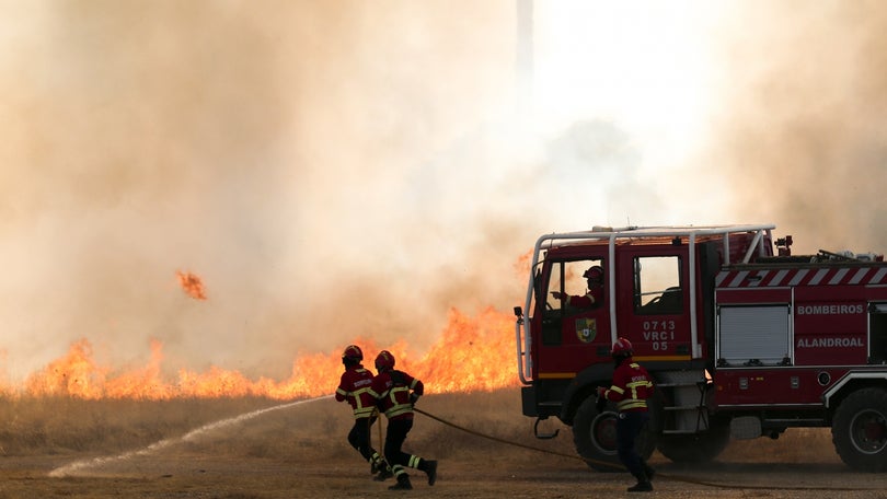 Bombeiros vão receber 81 veículos