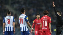 Imagem de FC Porto reduzido a nove perde com Gil Vicente