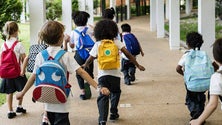 Imagem de Milhares de crianças regressaram esta segunda-feira ao ensino pré-escolar (Vídeo)