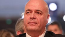 Imagem de Líder parlamentar do PSD na AR espera que «todos os deputados» respeitem o sentido de voto contra (áudio)