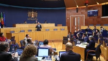 Imagem de PS e PCP protestam pelo encerramento das urgências em Santana e Porto Moniz (vídeo)