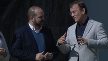 Imagem de PS acha estranho PSD só indicar advogados para a comissão (vídeo)