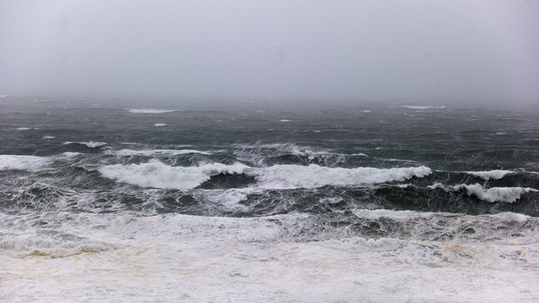 Imagem de Mau tempo: Capitania emite aviso de má visibilidade para o mar da Madeira