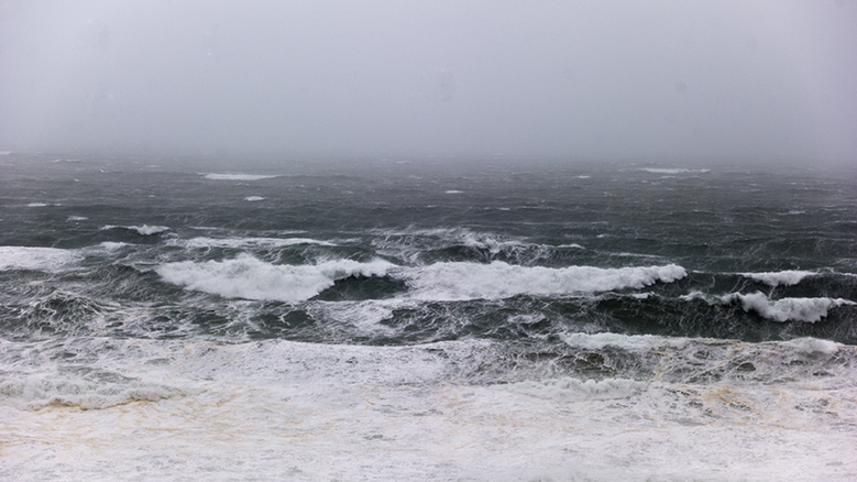 Mau tempo: Capitania emite aviso de má visibilidade para o mar da Madeira