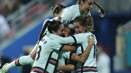 Imagem de Portugal vence Sérvia e continua na luta por um lugar no Mundial 2023 feminino