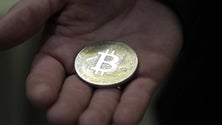 Imagem de Bitcoin atinge novo máximo