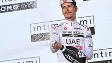 Imagem de João Almeida vence 16.ª etapa do Giro e sobe a segundo na geral individual