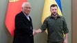 Imagem de Zelensky pede em Davos «sanções máximas» contra a Rússia