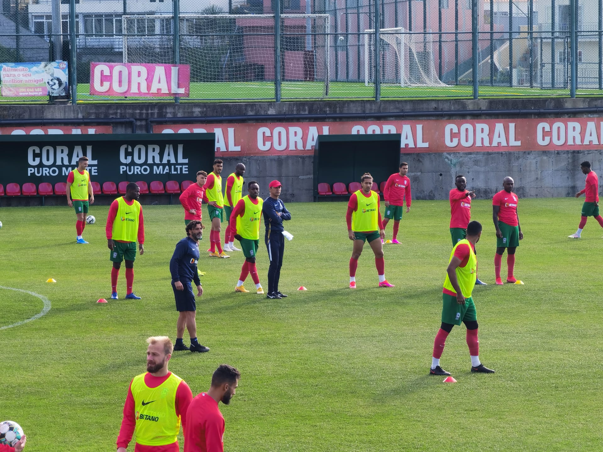 Rodrigo Pinho E Leo Andrade Vao Falhar O Jogo Frente Ao Benfica Video Desporto Rtp Madeira Rtp