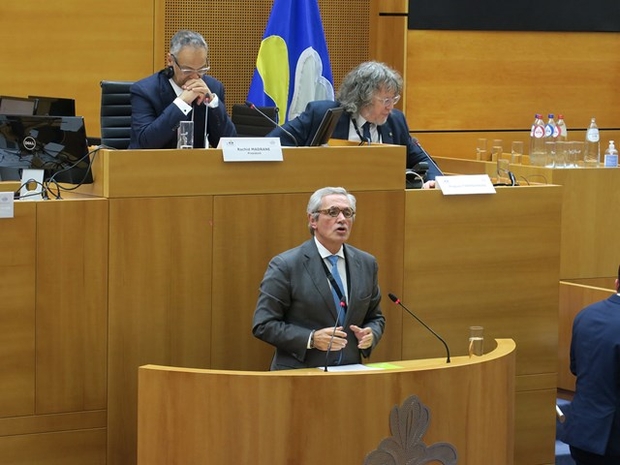 Poltica