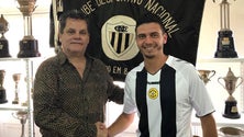 Nacional oficializa contratação de Azouni