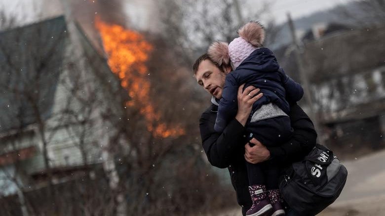 Imagem de Seis civis, incluindo duas crianças, feridos em ataque russo em Zaporijia