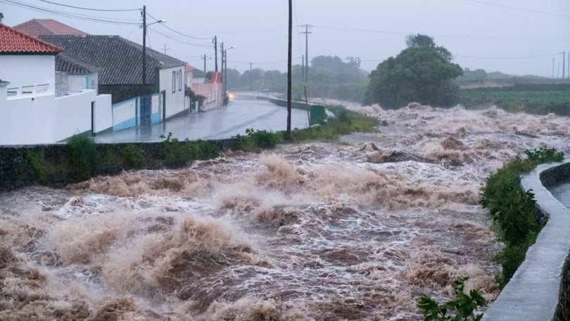 Sete ilhas dos Açores sob aviso amarelo