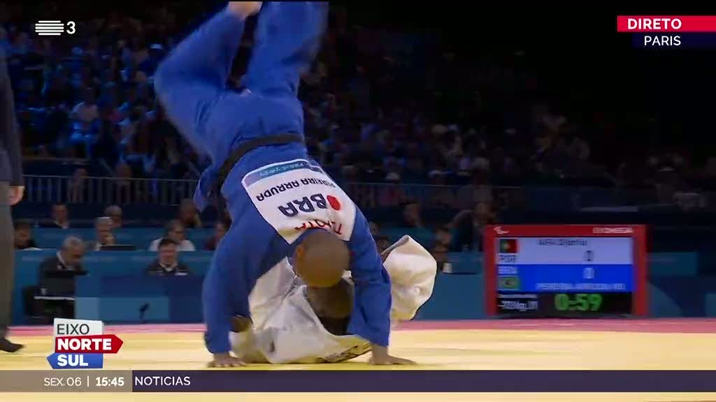 Djibrilo Iafa arranca bronze no torneio de judo dos Paralímpicos