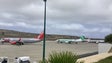 Imagem de Cinco aviões aguardam no Porto Santo que o tempo permita aterragem na Madeira