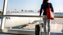 Imagem de Covid-19: Bruxelas admite tensões e exige restrições adequadas para viagens na UE