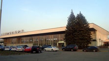 Imagem de Bombardeamentos russos provocam forte destruição no aeroporto de Dnipro