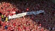 Dinamarca-Bélgica parou ao minuto 10 para homenagear Eriksen