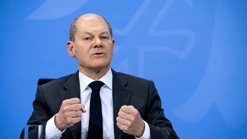 Imagem de Olaf Scholz e Felipe González nas comemorações dos 50 anos do PS na quarta-feira