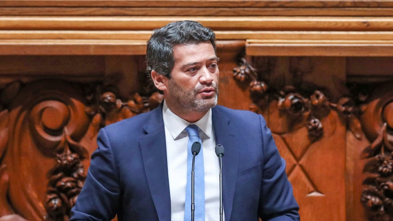 Imagem de Moção de censura ao Governo do Chega com debate confirmado para 4.ª feira