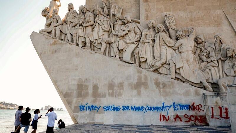 PJ está a investigar «graffiti» no Padrão dos Descobrimentos