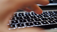 Imagem de Sites do SNS enviam dados dos cidadãos para Google