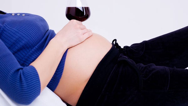 Imagem de Estudo aponta que o consumo de álcool durante gravidez pode alterar estrutura cerebral do bebé