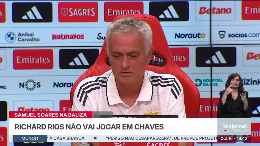 Mourinho afirma que "Benfica devia ter ganho a taça na época passada"