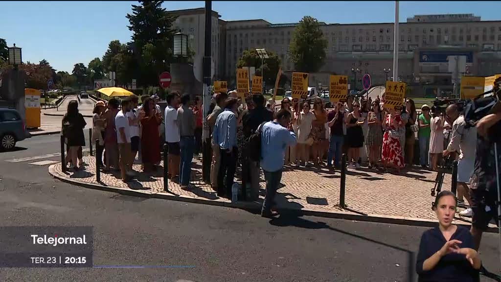 Greve dos médicos adia consultas e cirurgias em várias regiões do país