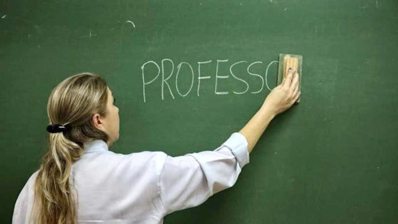 Imagem de Docentes criticam excesso de trabalho burocrático