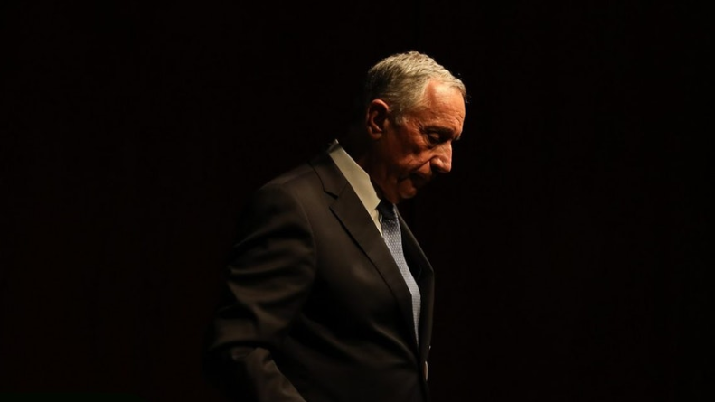 Imagem de Marcelo disponibiliza Falcon para transportar feridos de acidente na Madeira