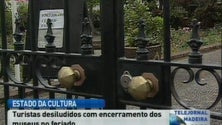 Turistas desiludidos com o encerramento dos museus no feriado