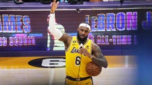 Imagem de LeBron James torna-se no melhor marcador de sempre da NBA
