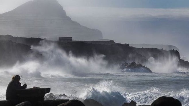 Imagem de Mau tempo: Capitania do Funchal prolonga aviso de visibilidade má até às 18h00 de segunda-feira